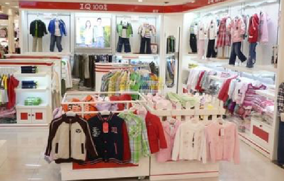 华宁店面装修风格确定。